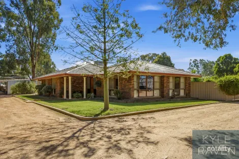 Property photo of 68 Smith Street Oxley VIC 3678