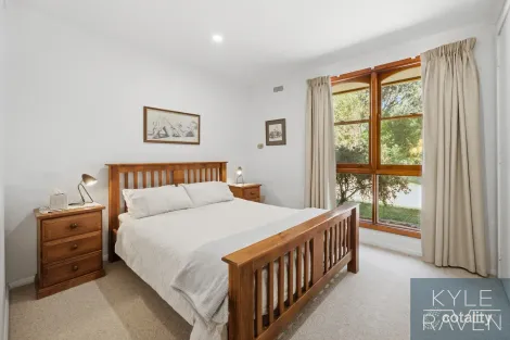 Property photo of 68 Smith Street Oxley VIC 3678
