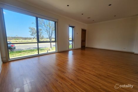 Property photo of 48 Cunningham Chase Burnside Heights VIC 3023