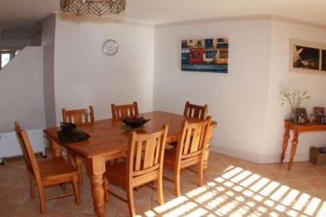 Property photo of 18 Rowthorne Way Port Macquarie NSW 2444