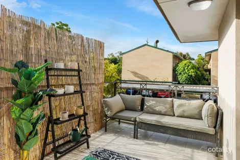 3/13 Jersey St, Jolimont, WA 6014