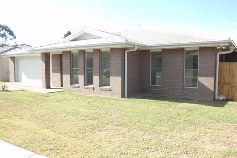 2/9 Pistachio Ct, Birkdale, QLD 4159