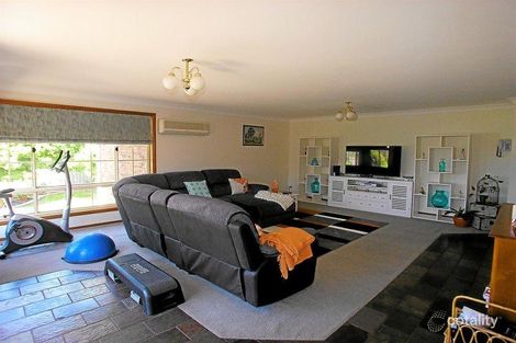 Property photo of 37 Braemar Circuit Orange NSW 2800