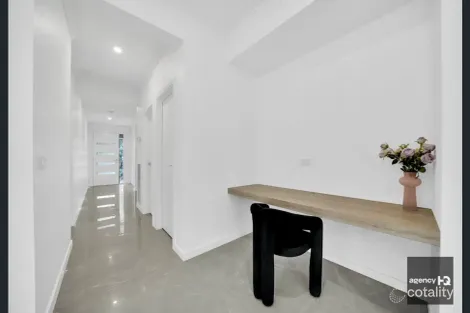 Property photo of 5 Dawley Circuit Werribee VIC 3030