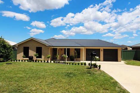 23 Blaxland Dr, Llanarth, NSW 2795