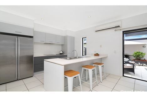 Property photo of 143/16 Surbiton Court Carindale QLD 4152