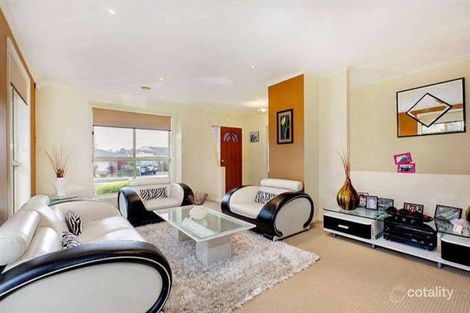 Property photo of 8 Lynx Avenue Roxburgh Park VIC 3064