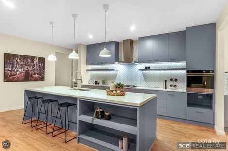 Property photo of 51 Palmers Road Williams Landing VIC 3027