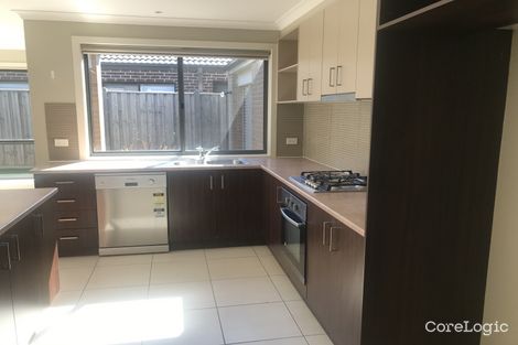 Property photo of 5 Grandpark Circuit Point Cook VIC 3030
