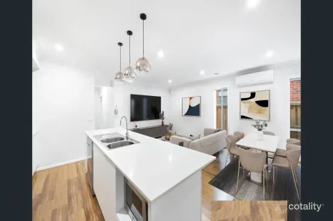 Property photo of 19 Madden Boulevard Tarneit VIC 3029