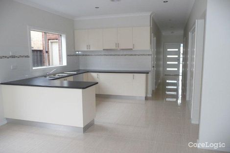 Property photo of 18 Daymar Circuit Craigieburn VIC 3064