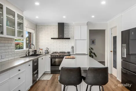 Property photo of 7 Dawson Court Lancefield VIC 3435