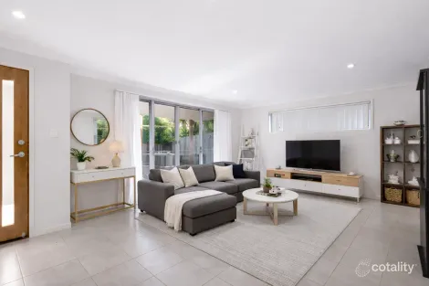 Property photo of 9 Hillsborough Place Pimpama QLD 4209