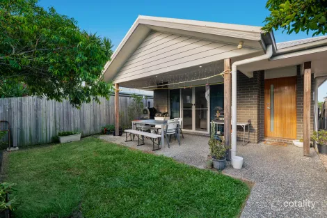 Property photo of 9 Hillsborough Place Pimpama QLD 4209