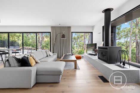 Property photo of 33 Elizabeth Road Red Hill VIC 3937