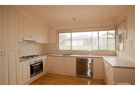 Property photo of 2 Lazarus Street West Bendigo VIC 3550