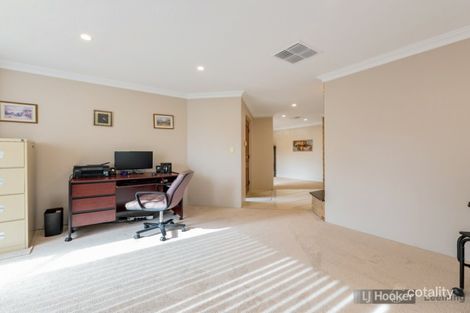 Property photo of 11 Gledhill Way Leeming WA 6149