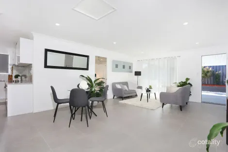 2/134 Oxley Dr, Paradise Point, QLD 4216