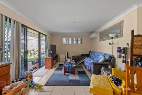 Property photo of 33 Witheren Circuit Pacific Pines QLD 4211