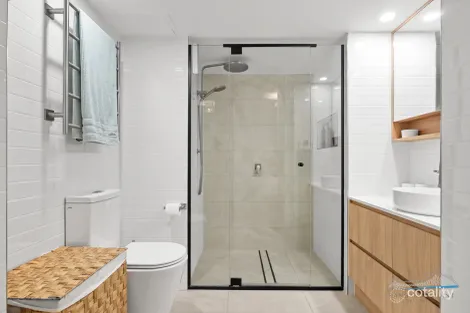 Property photo of 101/98 Holman Street Kangaroo Point QLD 4169