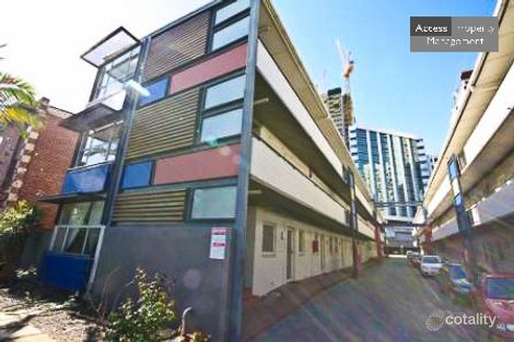 2/124 Terrace Rd, Perth, WA 6000