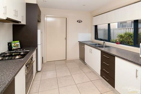 Property photo of 1 Oaks Lane Pakenham VIC 3810