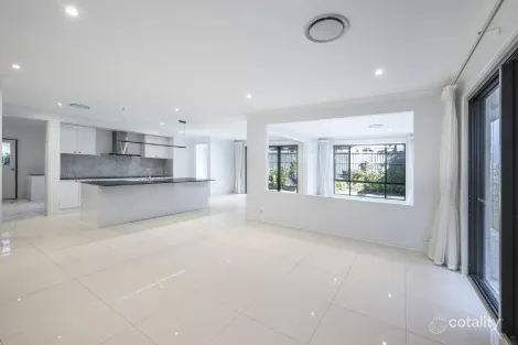 Property photo of 31 Endell Street Bridgeman Downs QLD 4035