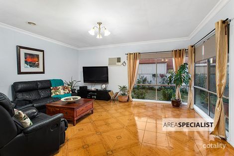 Property photo of 4 Hagan Place Keysborough VIC 3173