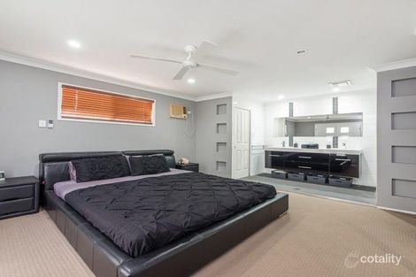 33 Enford St, Hillcrest, QLD 4118