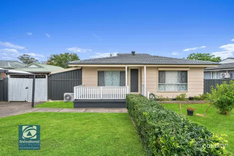 Property photo of 128 Parliament Road Macquarie Fields NSW 2564
