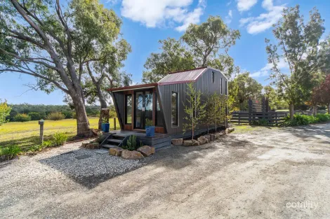 501 North Rd, Cranbourne South, VIC 3977