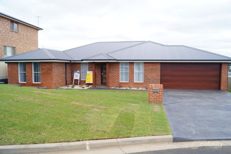 18 Bert Whiteley Pl, Orange, NSW 2800