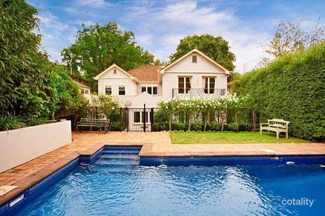 Property photo of 6 Yarradale Road Toorak VIC 3142