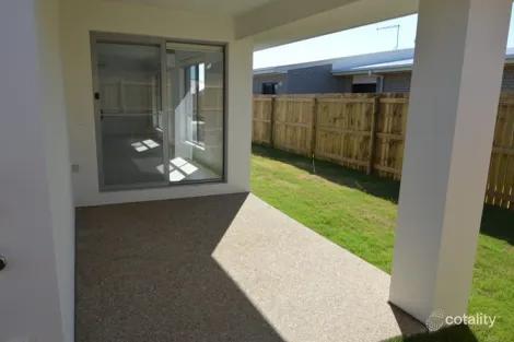 Property photo of 19 Varsity Crescent Norman Gardens QLD 4701