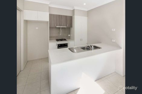 Property photo of 27 Orinoco Chase Werribee VIC 3030