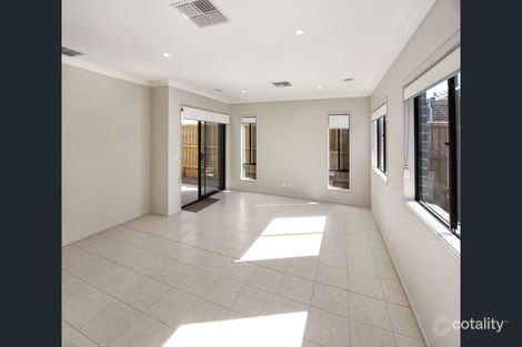 Property photo of 27 Orinoco Chase Werribee VIC 3030