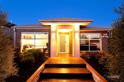 Property photo of 38 Upton Circle Derrimut VIC 3026