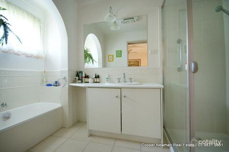 Property photo of 1/26 Jonathan Avenue Burwood East VIC 3151