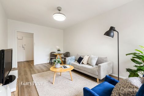 Property photo of 2/14 Yendon Road Carnegie VIC 3163
