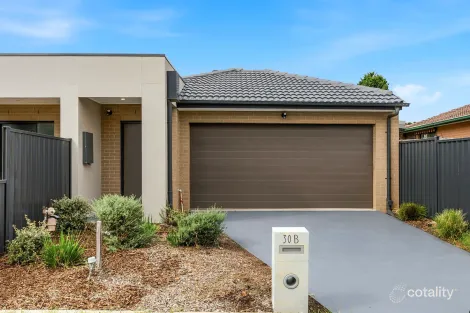 30b Shoalhaven St, Werribee, VIC 3030