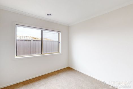 Property photo of 22 Egret Street Beveridge VIC 3753
