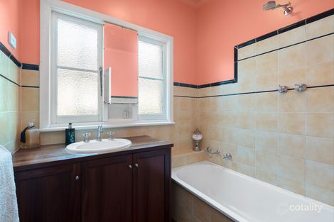 Property photo of 18 Elm Grove Parkdale VIC 3195