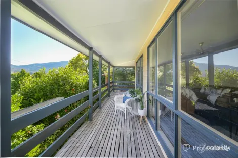 38 Alpine Bvd, Launching Place, VIC 3139