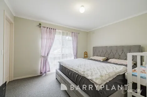Property photo of 3 Canopus Place Melton West VIC 3337
