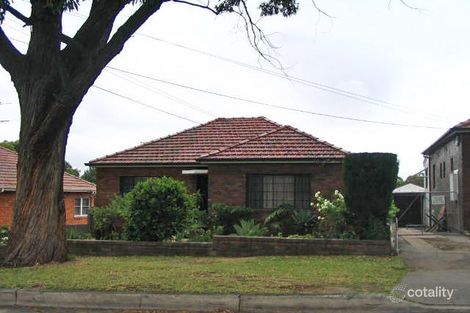 20 New England Dr, Kingsgrove, NSW 2208