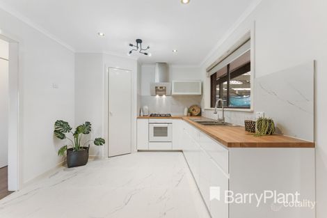 Property photo of 10 Swindon Road St Albans VIC 3021