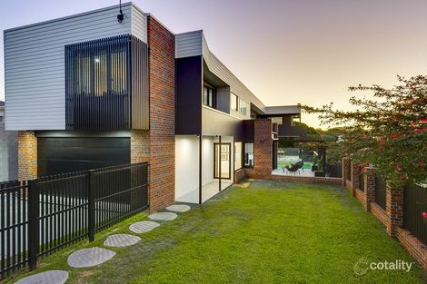 9 Gristock St, Coorparoo, QLD 4151