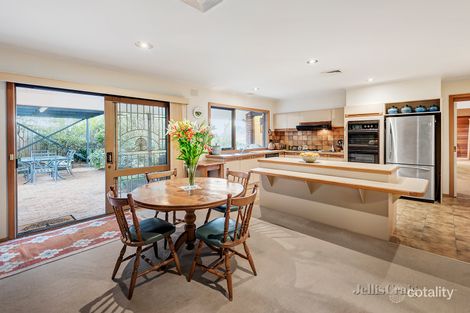 Property photo of 5 Warrick Grove Templestowe VIC 3106