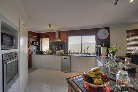 Property photo of 6 Quairading Rise Dawesville WA 6211
