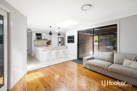 Property photo of 34 Oleander Crescent Riverstone NSW 2765